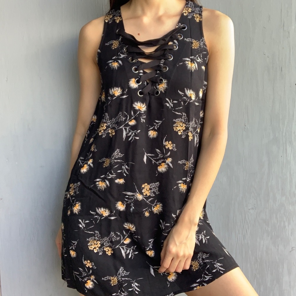 Forever21 Lace up Floral Dress